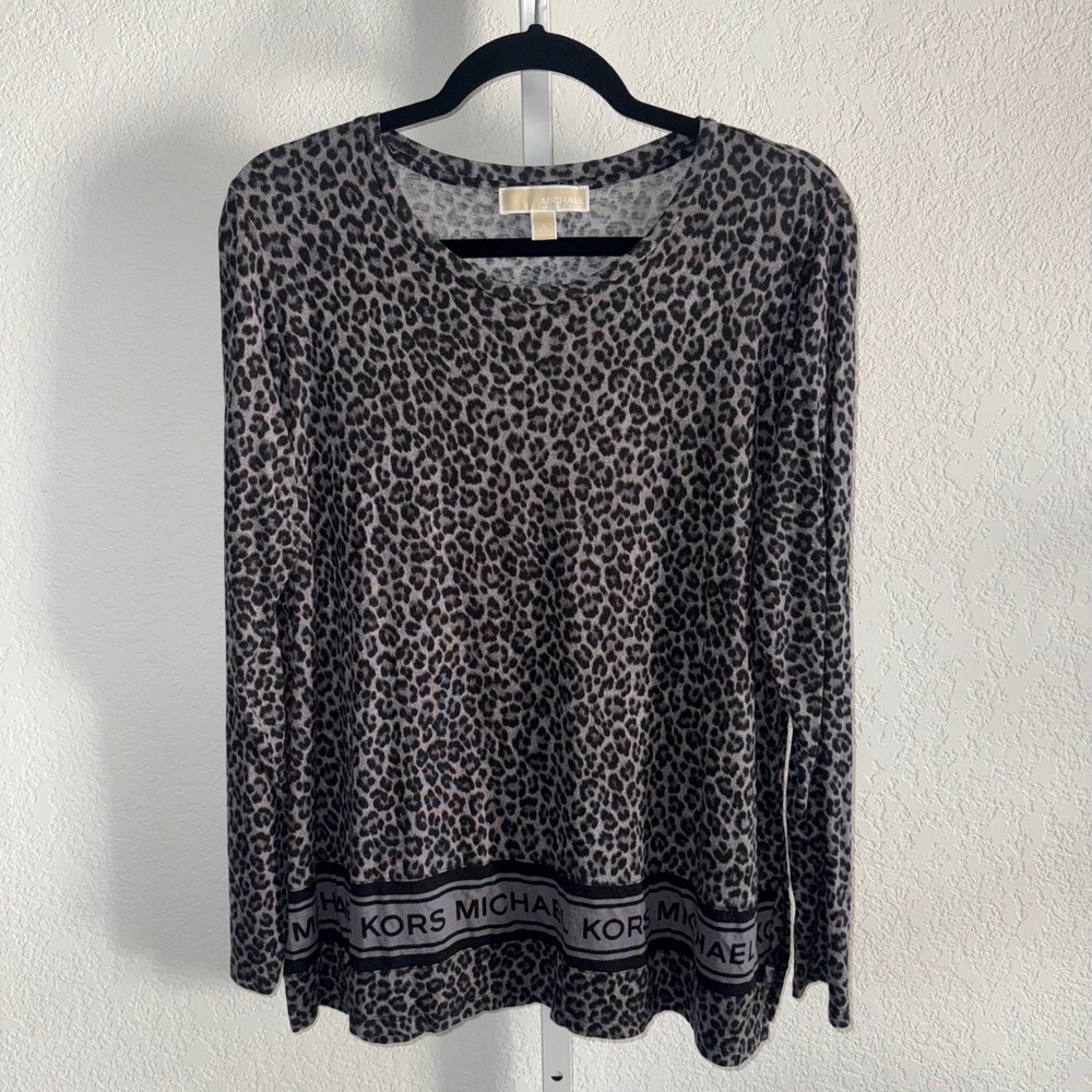 Michael Kors Leopard Print Long Sleeve Logo Hem Top Size L Casual Luxury Layer